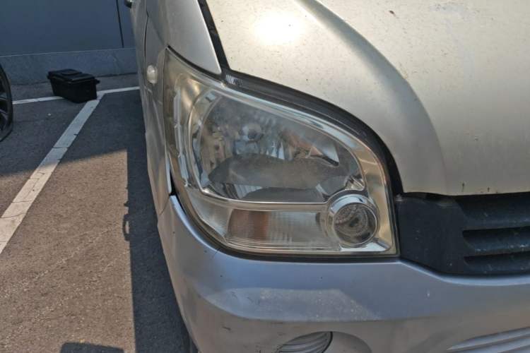 Used Wuling Zhiguang 2010 1.0L New Version Liye Style with Shorter Body Right Front Headlight