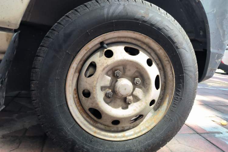 Used Wuling Zhiguang 2010 1.0L Base Version Right Front Wheel Hub
