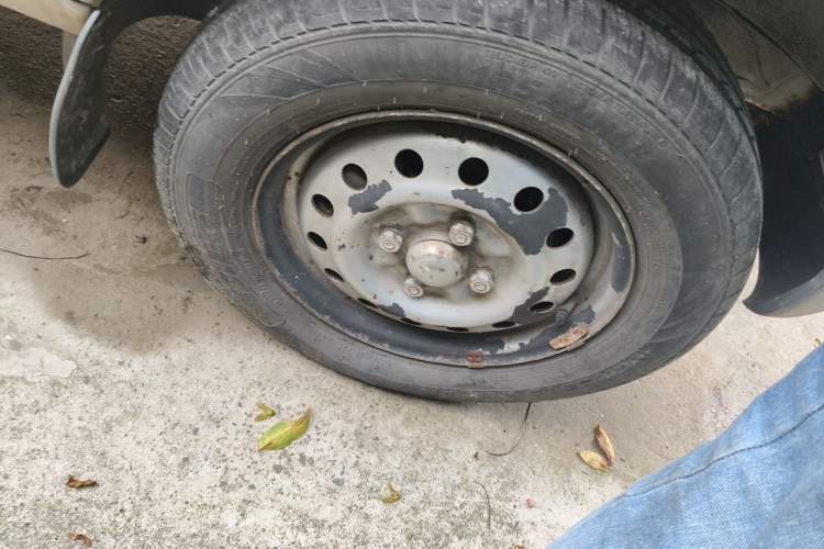 Used Wuling Zhiguang 2010 1.0L Base Version Right Front Wheel Hub