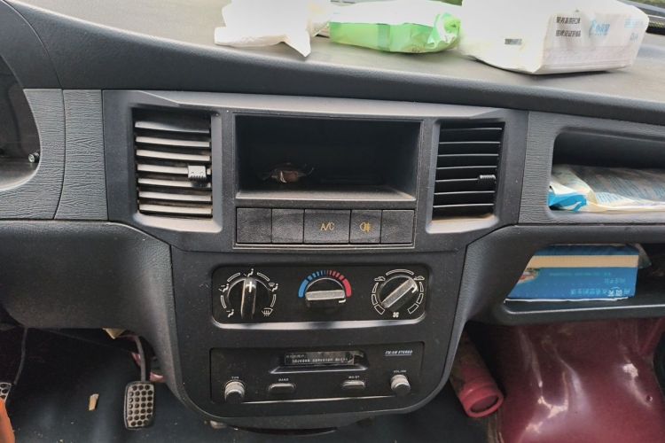 Used Wuling Zhiguang 2010 1.0L New Version Liye Style with Shorter Body Audio And AC Panel