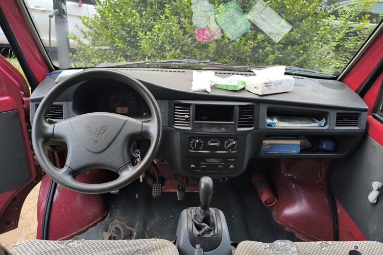 Used Wuling Zhiguang 2010 1.0L New Version Liye Style with Shorter Body Center Console