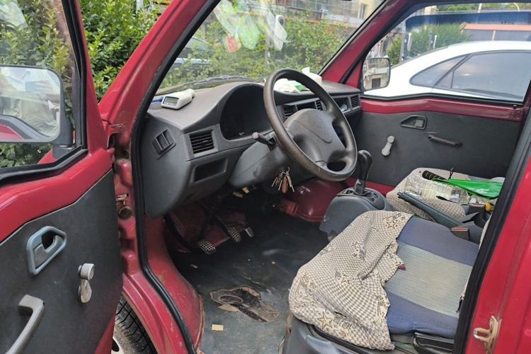 Used Wuling Zhiguang 2010 1.0L New Version Liye Style with Shorter Body Driver Seat