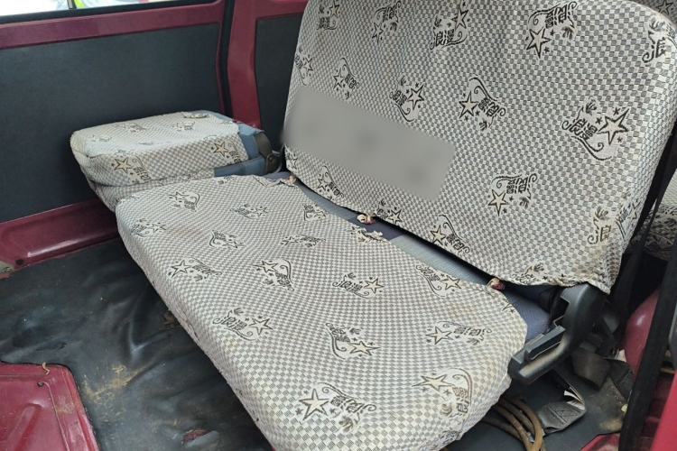 Used Wuling Zhiguang 2010 1.0L New Version Liye Style with Shorter Body Left Rear Seat