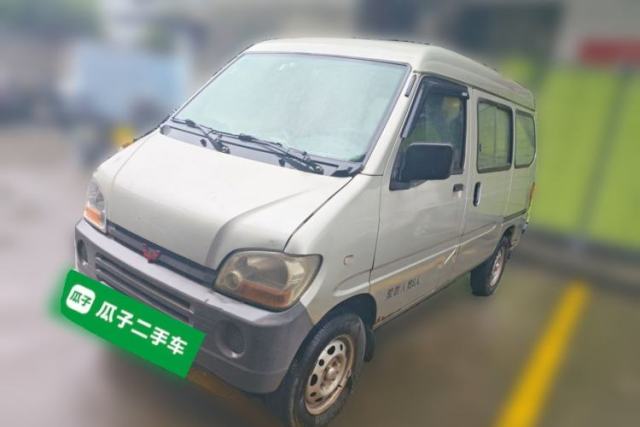 Ojetý Wuling Zhiguang 2010 1.0L Liye Edition