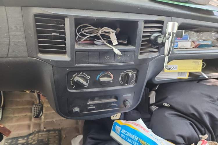 Used Wuling Zhiguang 2010 1.0L Liye Edition Audio And AC Panel