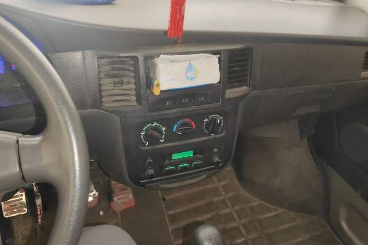 Used Wuling Zhiguang 2010 1.0L Liye Edition Audio And AC Panel