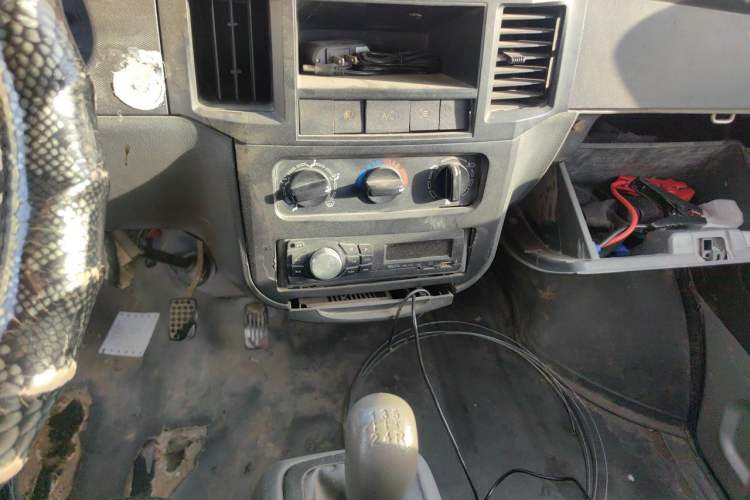 Used Wuling Zhiguang 2010 1.0L Liye Edition Audio And AC Panel