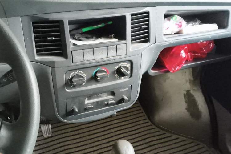 Used Wuling Zhiguang 2010 1.0L Liye Edition Audio And AC Panel