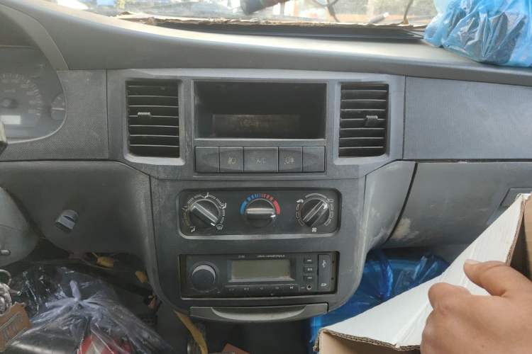 Used Wuling Zhiguang 2010 1.0L Base Version Audio And AC Panel