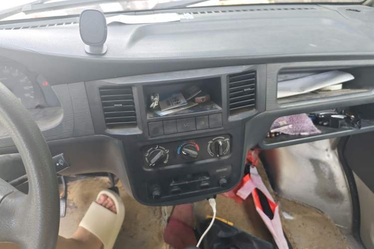 Used Wuling Zhiguang 2010 1.0L Liye Edition Audio And AC Panel