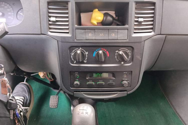 Used Wuling Zhiguang 2010 1.0L Liye Edition Audio And AC Panel