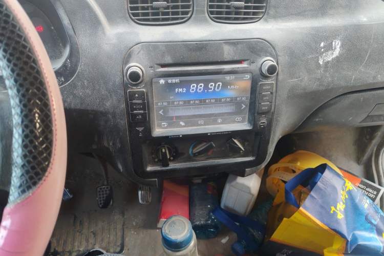 Used Wuling Zhiguang 2010 1.0L New Edition Practical Version with Extended Body L2Y Audio And AC Panel