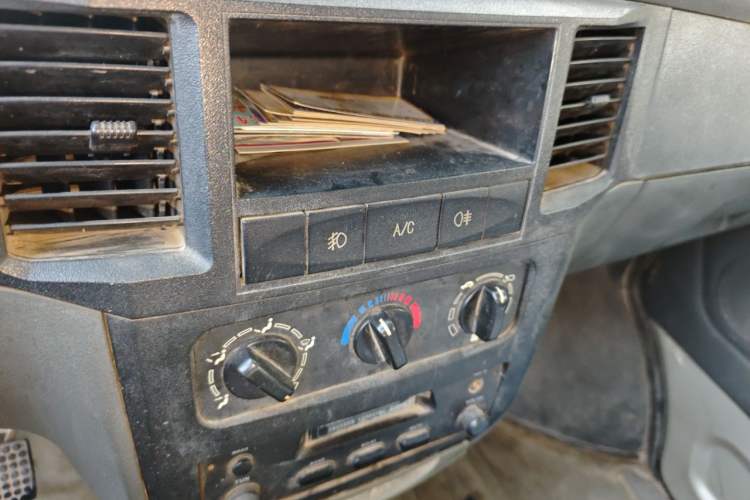 Used Wuling Zhiguang 2010 1.0L Base Version Audio And AC Panel