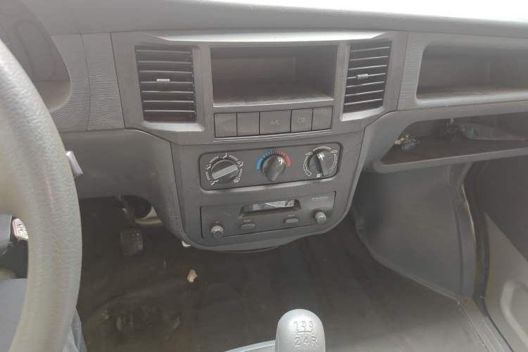 Used Wuling Zhiguang 2010 1.0L Liye Edition Audio And AC Panel