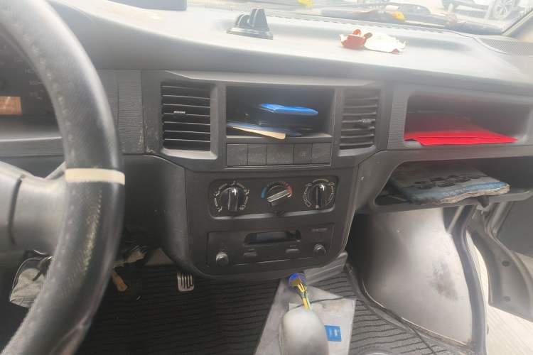 Used Wuling Zhiguang 2010 1.0L Liye Edition Audio And AC Panel