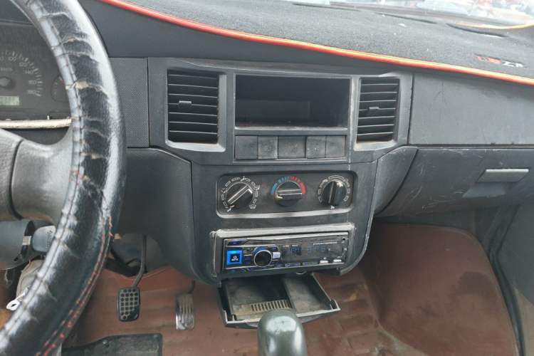 Used Wuling Zhiguang 2010 1.0L Liye Edition Audio And AC Panel