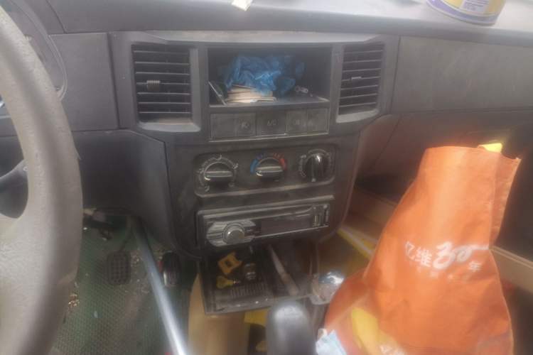 Used Wuling Zhiguang 2010 1.0L Liye Edition Audio And AC Panel