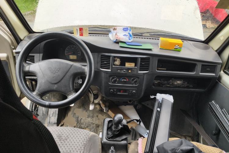 Used Wuling Zhiguang 2010 1.0L Liye Edition Center Console