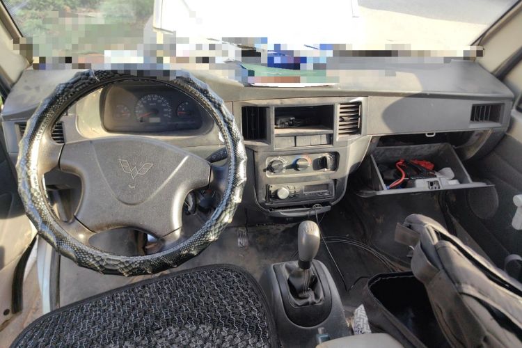 Used Wuling Zhiguang 2010 1.0L Liye Edition Center Console
