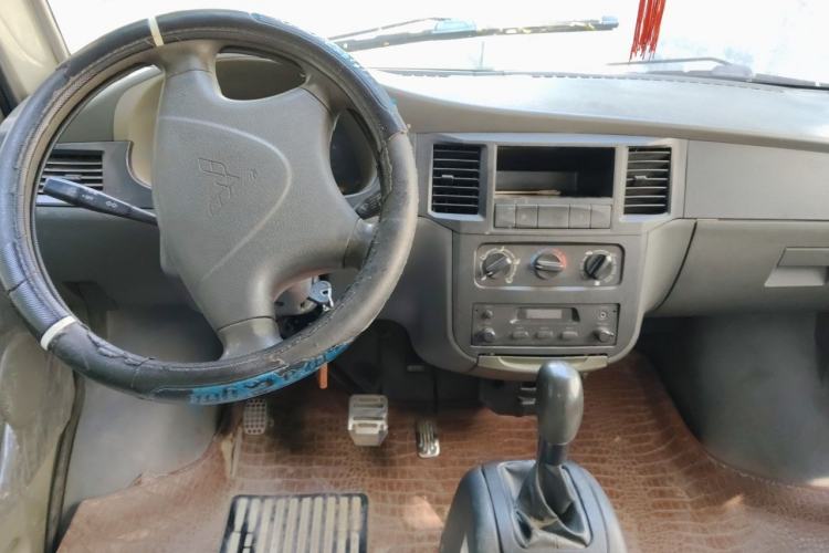 Used Wuling Zhiguang 2010 1.0L Base Version Center Console