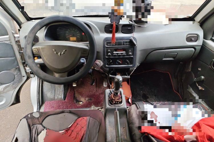 Used Wuling Zhiguang 2010 1.0L New Version Liye Style with Shorter Body Center Console