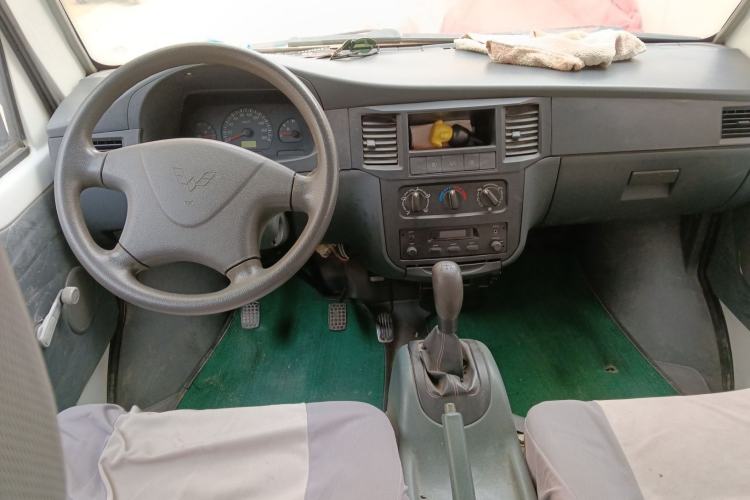 Used Wuling Zhiguang 2010 1.0L Liye Edition Center Console