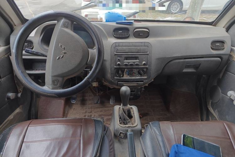 Used Wuling Zhiguang 2010 1.0L New Version Lyeyi Style with Extended Body Center Console