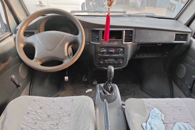 Used Wuling Zhiguang 2010 1.0L Liye Edition Center Console