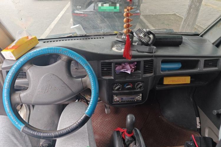 Used Wuling Zhiguang 2010 1.0L Liye Edition Center Console