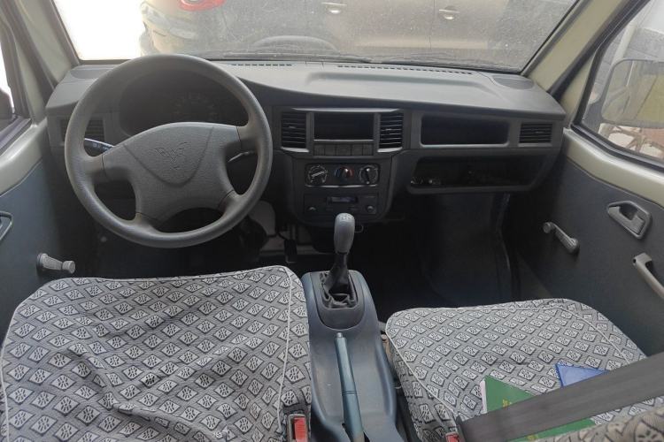 Used Wuling Zhiguang 2010 1.0L Liye Edition Center Console