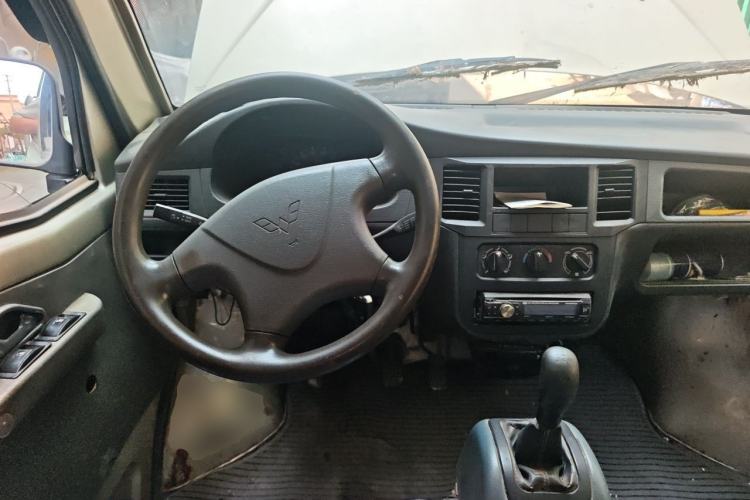 Used Wuling Zhiguang 2010 1.0L Liye Edition Center Console