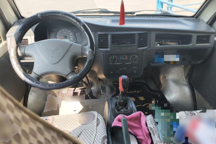 Used Wuling Zhiguang 2010 1.0L Liye Edition Center Console