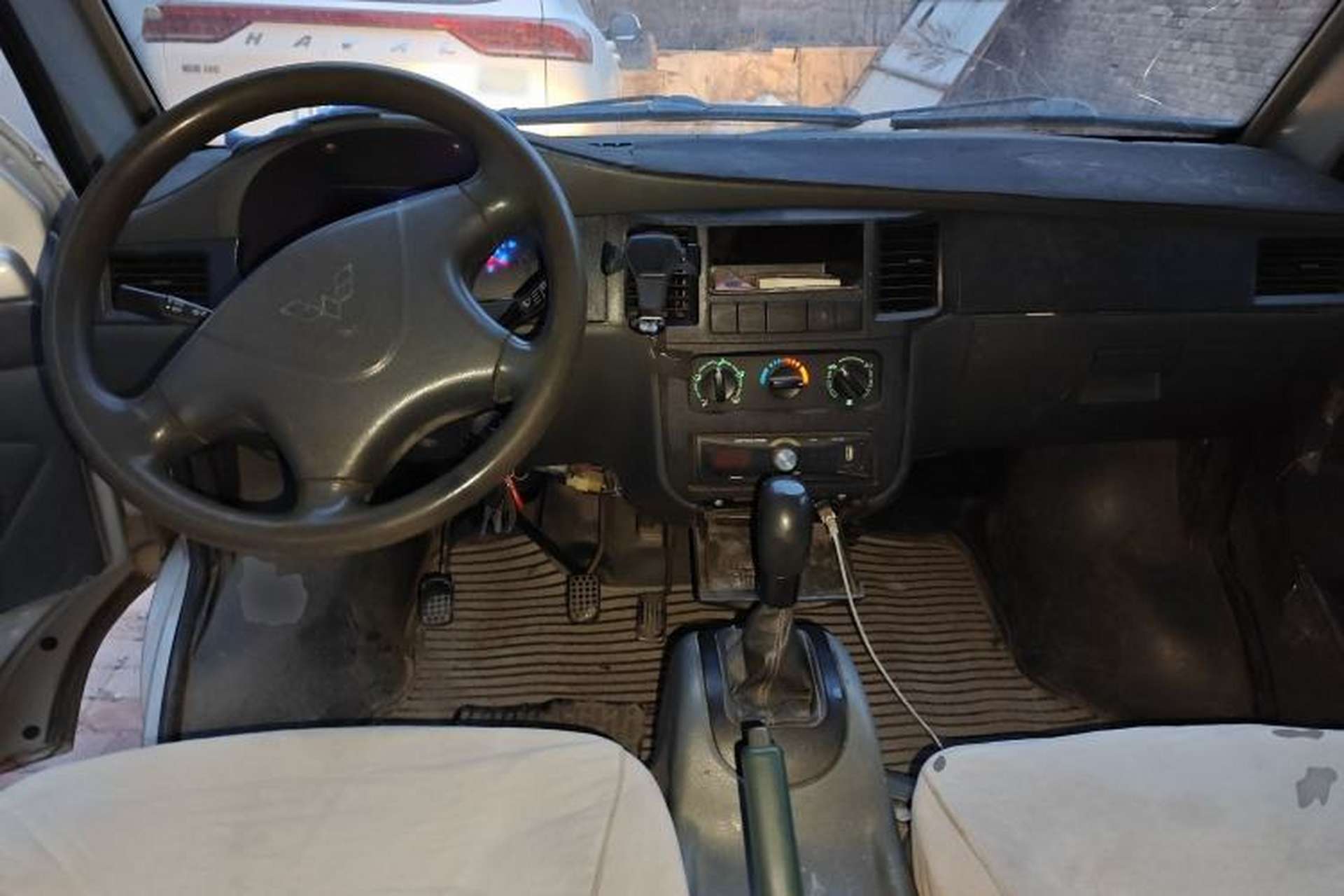 Used Wuling Zhiguang 2010 1.0L New Version Practical Edition with Short Body Center Console