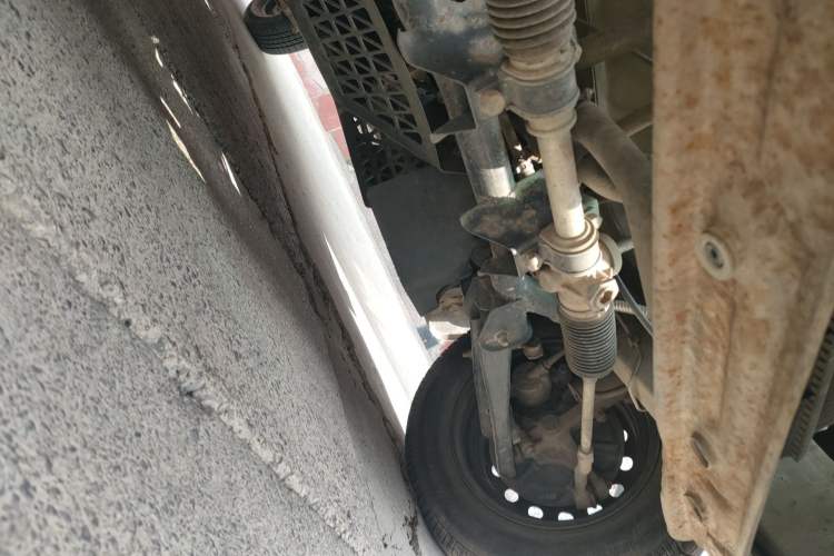 Used Wuling Zhiguang 2010 1.0L New Version Practical Short-Body L2Y Chassis Front