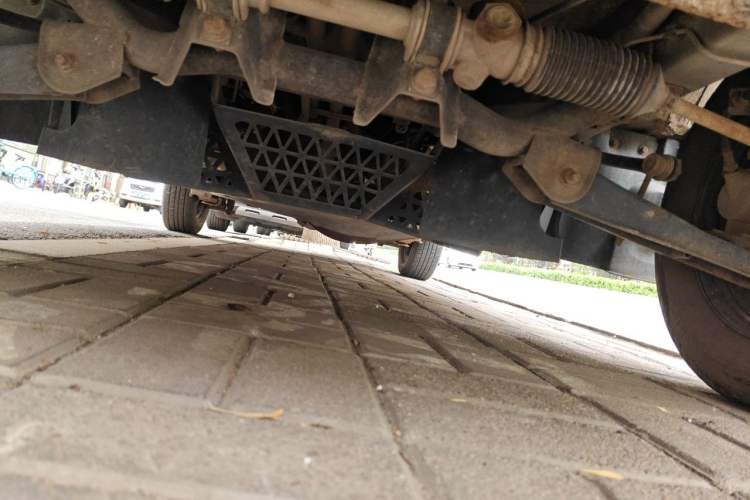 Used Wuling Zhiguang 2010 1.0L New Version Practical Short-Body L2Y Chassis Front