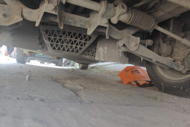 Used Wuling Zhiguang 2010 1.0L New Version Practical Short-Body L2Y Chassis Front