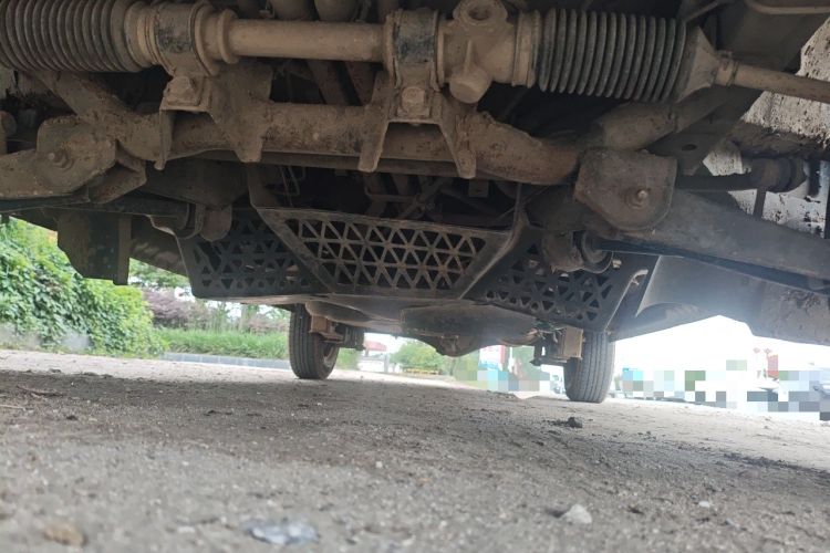 Used Wuling Zhiguang 2010 1.0L New Version Liye Style with Shorter Body Chassis Front