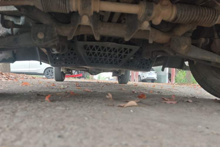 Used Wuling Zhiguang 2010 1.0L New Version Liye Style with Shorter Body Chassis Front