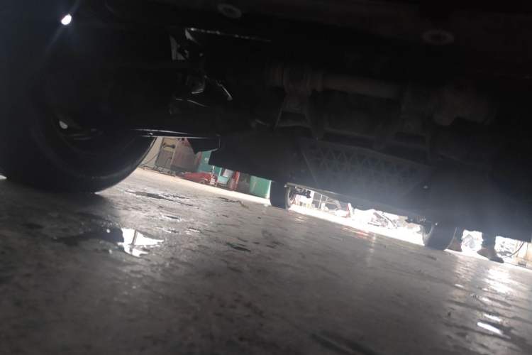 Used Wuling Zhiguang 2010 1.0L New Version Practical Short-Body L2Y Chassis Front