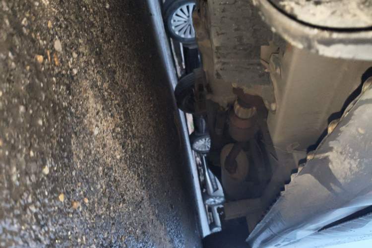 Used Wuling Zhiguang 2010 1.0L New Version Practical Short-Body L2Y Chassis Front Left