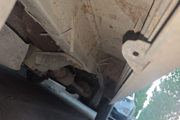 Used Wuling Zhiguang 2010 1.0L Liye Edition Chassis Front Left