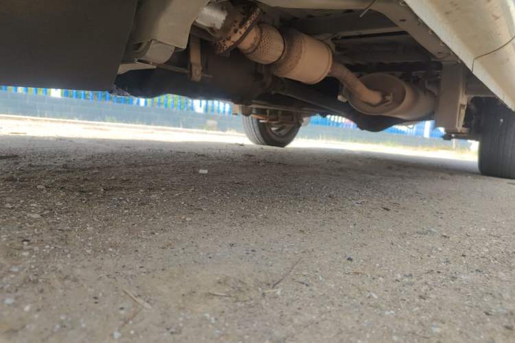Used Wuling Zhiguang 2010 1.0L New Version Practical Short-Body L2Y Chassis Front Left