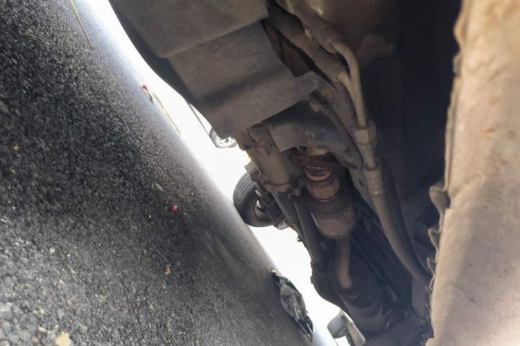 Used Wuling Zhiguang 2010 1.1L New Edition Practical Long-Body LXA Chassis Front Left
