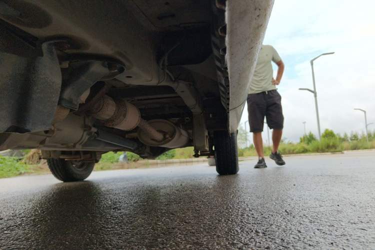 Used Wuling Zhiguang 2010 1.0L New Version Practical Short-Body L2Y Chassis Front Left