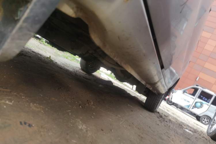 Used Wuling Zhiguang 2010 1.0L New Version Liye Style with Shorter Body Chassis Front Left