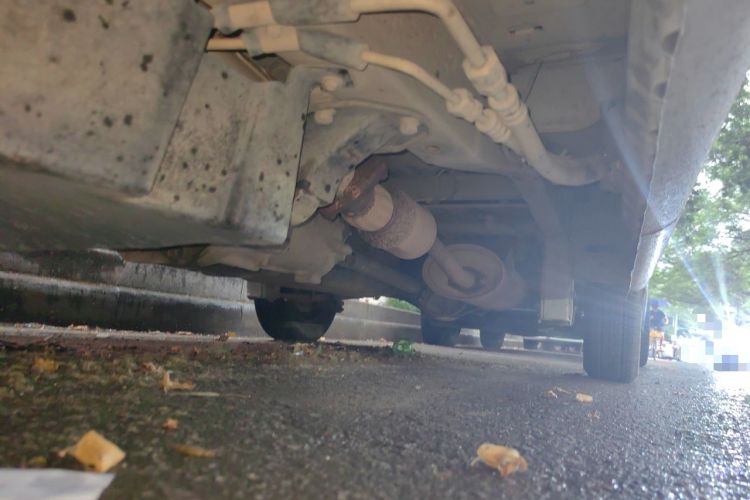 Used Wuling Zhiguang 2010 1.0L New Version Practical Short-Body L2Y Chassis Front Left