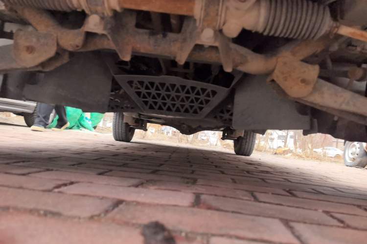 Used Wuling Zhiguang 2010 1.0L New Version Practical Short-Body L2Y Chassis Front