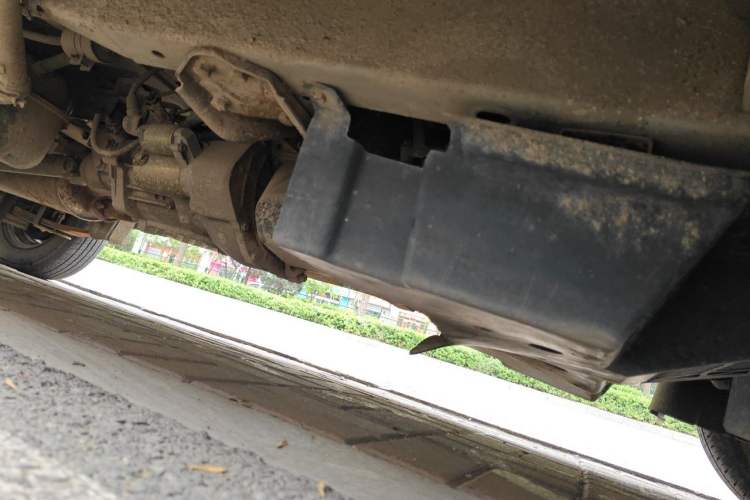 Used Wuling Zhiguang 2010 1.0L New Version Practical Short-Body L2Y Chassis Front Right