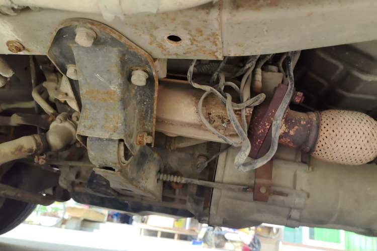 Used Wuling Zhiguang 2010 1.0L New Version Practical Short-Body L2Y Chassis Front Right