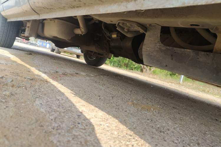 Used Wuling Zhiguang 2010 1.0L New Version Practical Short-Body L2Y Chassis Front Right